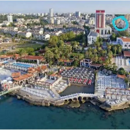 50 Meters From The Lara Apartment *