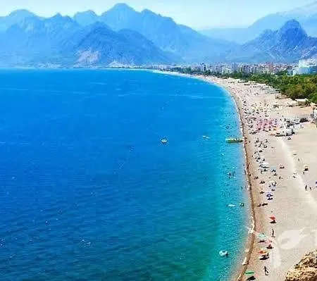 50 Meters From The Lara Apartment